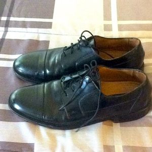 Dress shoes